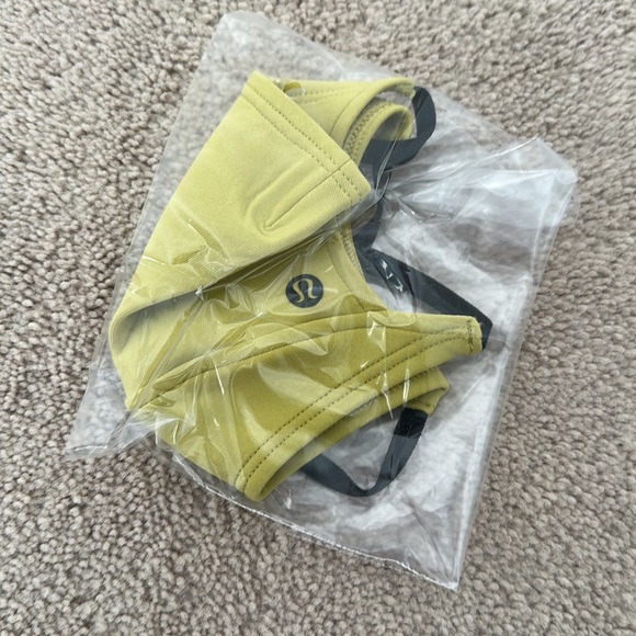 Lululemon Ear-Loop Face Mask - Picture 2 of 3